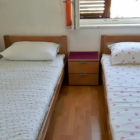 Island Paradise Apartman Kukljica