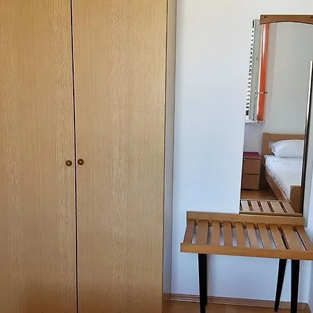 Island Paradise Apartman *